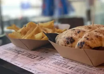 Ćevapi e patatine