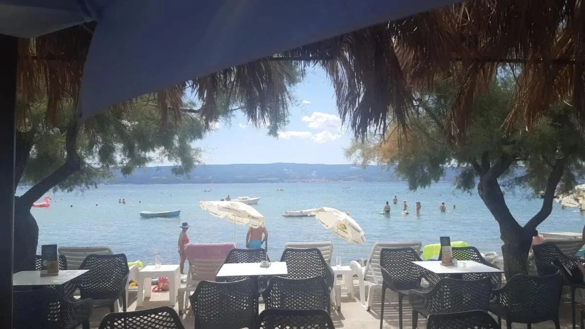 Tamarin beach bar
